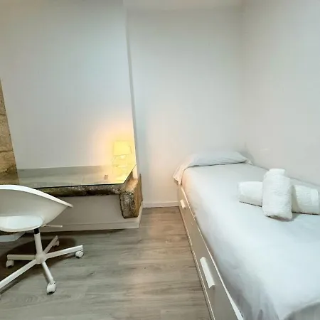 Puerto Cies - Calle De Ostras Con Terraza 3pax