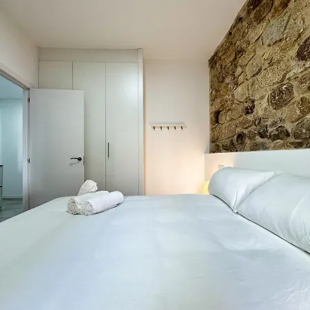 Puerto Cies - Calle De Ostras Con Terraza 3pax *