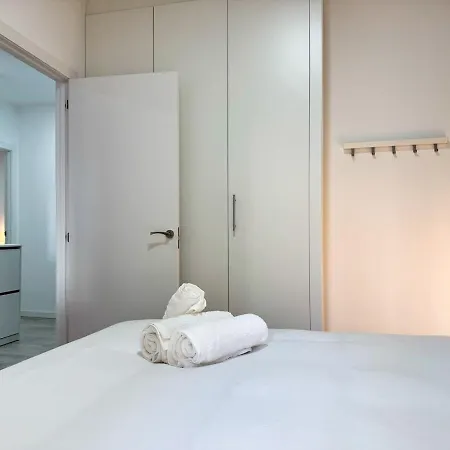 Puerto Cies - Calle De Ostras Con Terraza 3pax *