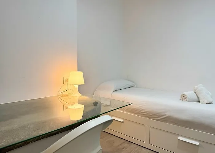 Puerto Cies - Calle De Ostras Con Terraza 3pax *